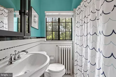 Bath - 502 Nottingham Rd, Baltimore, MD 21229 photo 3 of 3