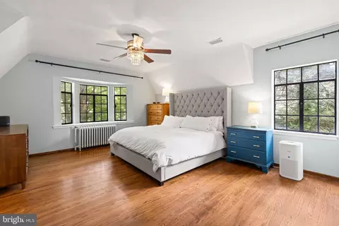 Bedroom - 502 Nottingham Rd, Baltimore, MD 21229 photo 1 of 6