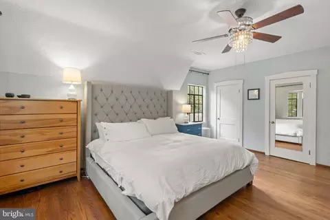 Bedroom - 502 Nottingham Rd, Baltimore, MD 21229 photo 2 of 6