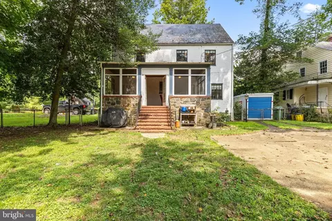 Exterior - 502 Nottingham Rd, Baltimore, MD 21229 photo 5 of 9