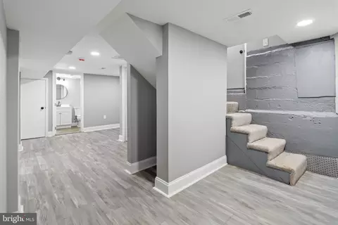 Entry Way - 5200 Clifton Ave, Baltimore, MD 21207 photo 20 of 21