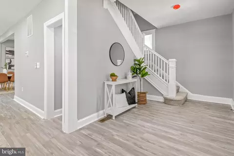 Entry Way - 5200 Clifton Ave, Baltimore, MD 21207 photo 3 of 21