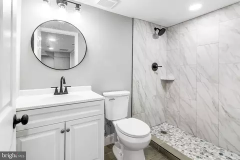 Bath - 5200 Clifton Ave, Baltimore, MD 21207 photo 1 of 1