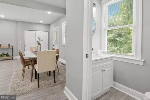 Entry Way - 5200 Clifton Ave, Baltimore, MD 21207 photo 11 of 21