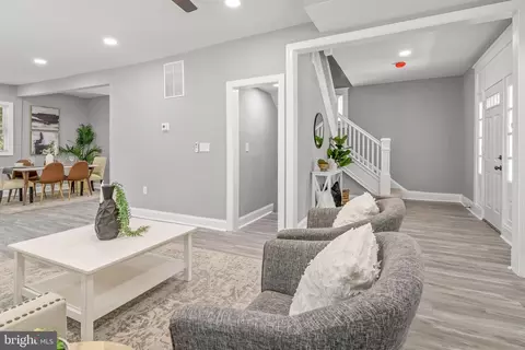 Entry Way - 5200 Clifton Ave, Baltimore, MD 21207 photo 6 of 21