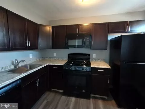 6125 Macbeth Dr, Baltimore, MD 21239 photo 2