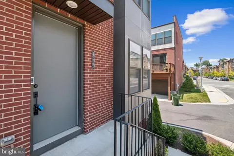 4225 Laplata Ave, Baltimore, MD 21211 photo 2