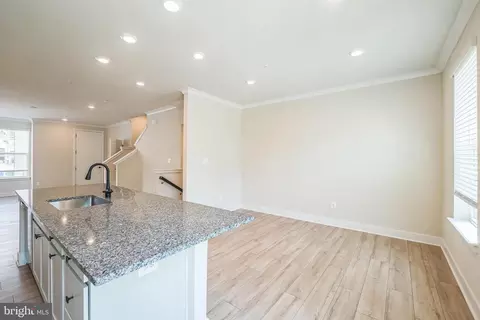 4225 Laplata Ave, Baltimore, MD 21211 photo 18