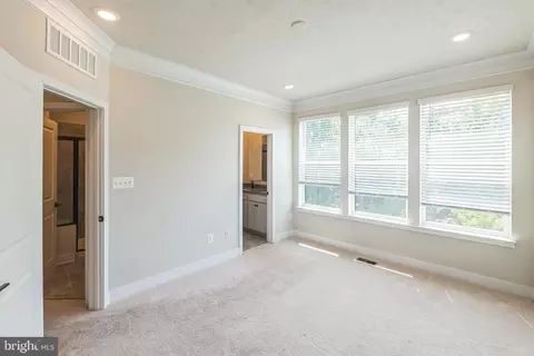 4225 Laplata Ave, Baltimore, MD 21211 photo 32