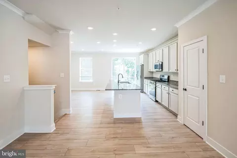 4225 Laplata Ave, Baltimore, MD 21211 photo 13