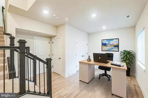 4225 Laplata Ave, Baltimore, MD 21211 photo 9