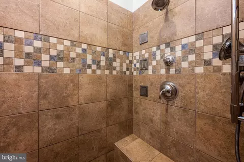 Bath - 1600 Clarkson St, Baltimore, MD 21230 photo 6 of 6