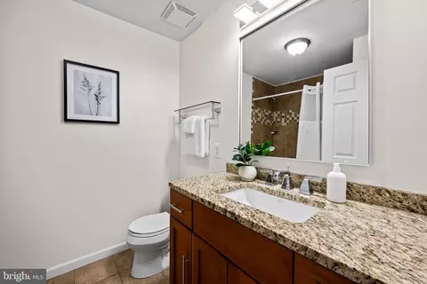 Bath - 1600 Clarkson St, Baltimore, MD 21230 photo 2 of 6