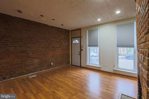 Living - 337 Scott St, Baltimore, MD 21230 photo 4 of 6