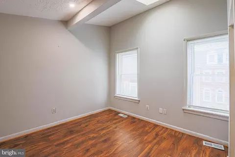 Bedroom - 337 Scott St, Baltimore, MD 21230 photo 2 of 3