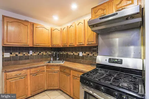 Kitchen - 337 Scott St, Baltimore, MD 21230 photo 1 of 3