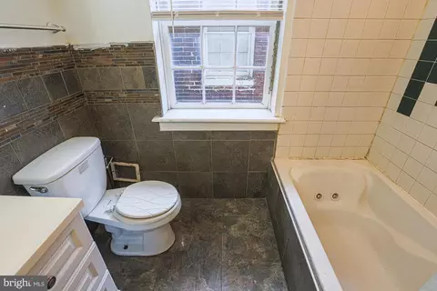 Bath - 337 Scott St, Baltimore, MD 21230 photo 2 of 3