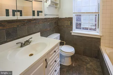 Bath - 337 Scott St, Baltimore, MD 21230 photo 1 of 3