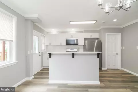 Entry Way - 4015 Granite Ave, Baltimore, MD 21206 photo 3 of 7