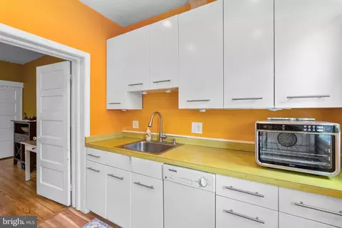Kitchen - 718 E 36th St, Baltimore, MD 21218 photo 3 of 4