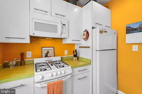 Kitchen - 718 E 36th St, Baltimore, MD 21218 photo 2 of 4