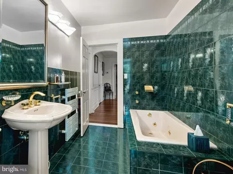 203 Westway, Baltimore, MD 21212 photo 32