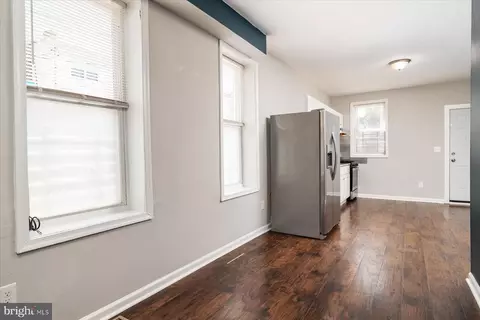 Entry Way - 200 N Rose St, Baltimore, MD 21224 photo 3 of 10
