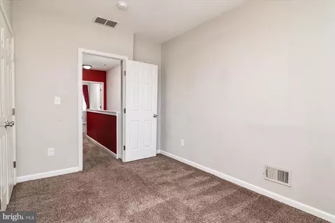 Entry Way - 200 N Rose St, Baltimore, MD 21224 photo 9 of 10