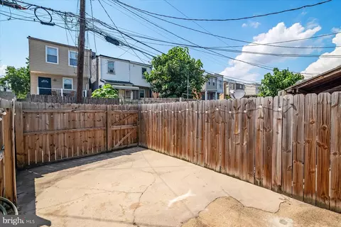 Exterior - 200 N Rose St, Baltimore, MD 21224 photo 4 of 7