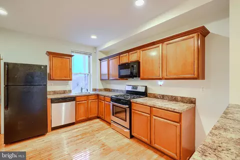 3215 E Fairmount Ave, Baltimore, MD 21224 photo 7