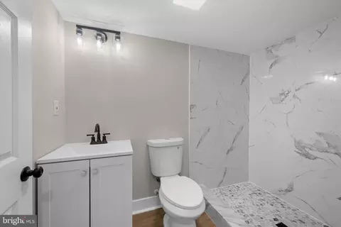 Bath - 3001 Eastern Ave, Baltimore, MD 21224 photo 3 of 3