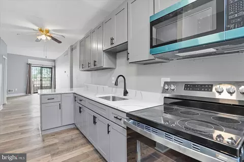 532 Laurens St, Baltimore, MD 21217