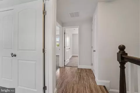 Entry Way - 1900 Crestview Rd, Baltimore, MD 21239 photo 3 of 4