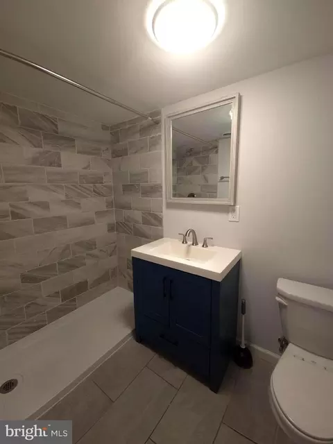 Bath - 1900 Crestview Rd, Baltimore, MD 21239 photo 3 of 3