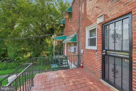 Exterior - 1900 Crestview Rd, Baltimore, MD 21239 photo 3 of 8