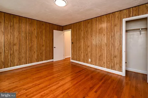 Bedroom - 4726 Chatford Ave, Baltimore, MD 21206 photo 3 of 7