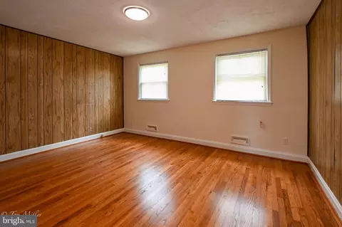 Bedroom - 4726 Chatford Ave, Baltimore, MD 21206 photo 1 of 7