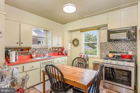 Kitchen - 4304 Elderon Ave, Baltimore, MD 21215 photo 1 of 2