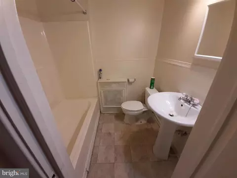 Bath - 3551 Elmley Ave, Baltimore, MD 21213 photo 1 of 1