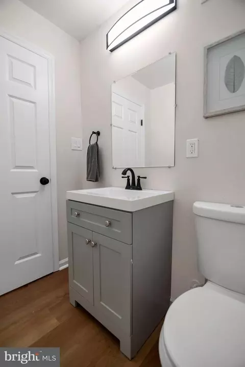 Bath - 4132 Marx Ave, Baltimore, MD 21206 photo 1 of 12