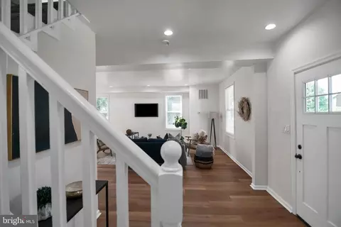Entry Way - 4132 Marx Ave, Baltimore, MD 21206 photo 3 of 15