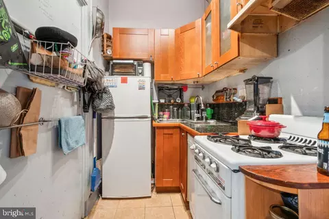 Kitchen - 2501 Madison Ave, Baltimore, MD 21217 photo 3 of 7