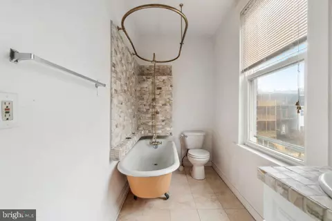 Bath - 2501 Madison Ave, Baltimore, MD 21217 photo 5 of 6