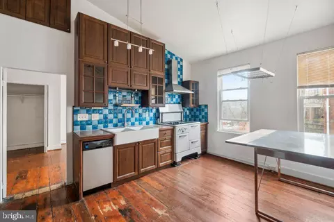 Kitchen - 2501 Madison Ave, Baltimore, MD 21217 photo 5 of 7
