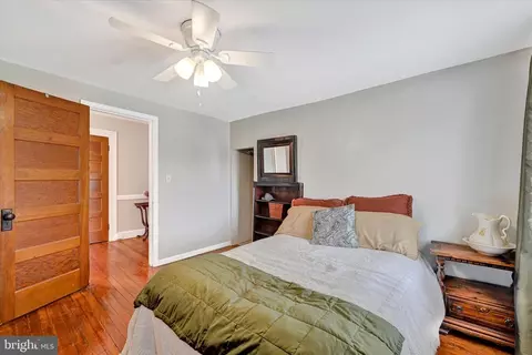 Bedroom - 2712 Beechland Ave, Baltimore, MD 21214 photo 4 of 6