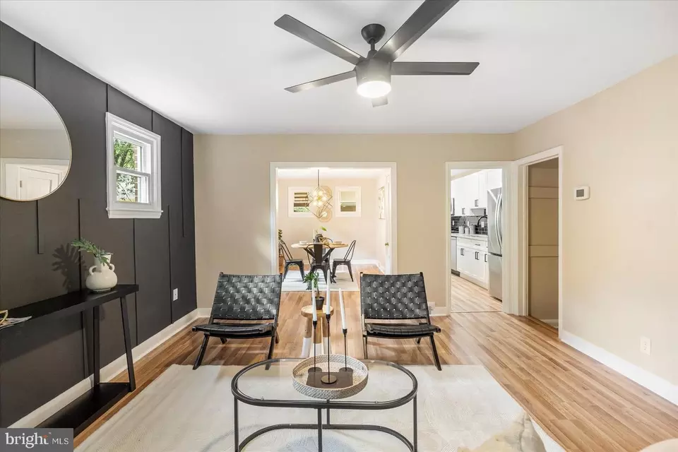 Entry Way - 3808 Eastwood Dr, Baltimore, MD 21206 photo 1 of 9