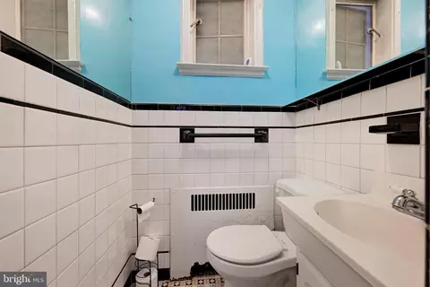 Bath - 3324 Sequoia Ave, Baltimore, MD 21215 photo 1 of 4
