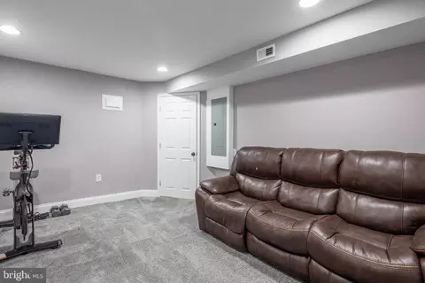 101 N Streeper St, Baltimore, MD 21224 photo 38