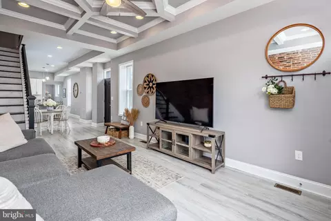 101 N Streeper St, Baltimore, MD 21224 photo 4