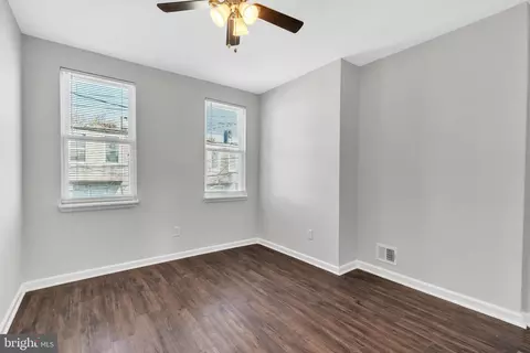 Entry Way - 1622 Darley Ave, Baltimore, MD 21213 photo 4 of 4